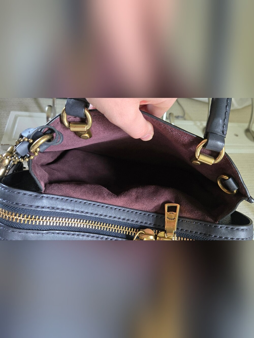 Coach Rivet Rogue 25 - Picture 8 of 16